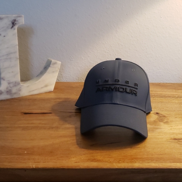 Under Armour Other - HAT-NWOT "NEVER WORN" GIFT THAT DIDN'T FIT